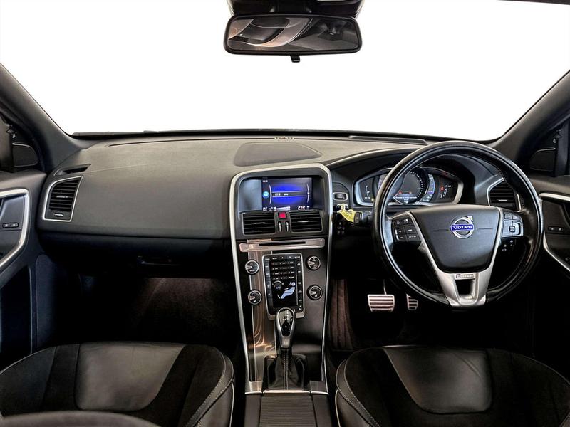 Used Volvo XC60 2017 for sale - 77106588: Photo 3