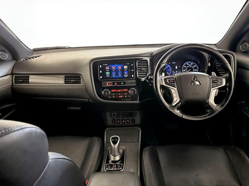 Used Mitsubishi Outlander 2018 for sale - 76412171: Photo 3