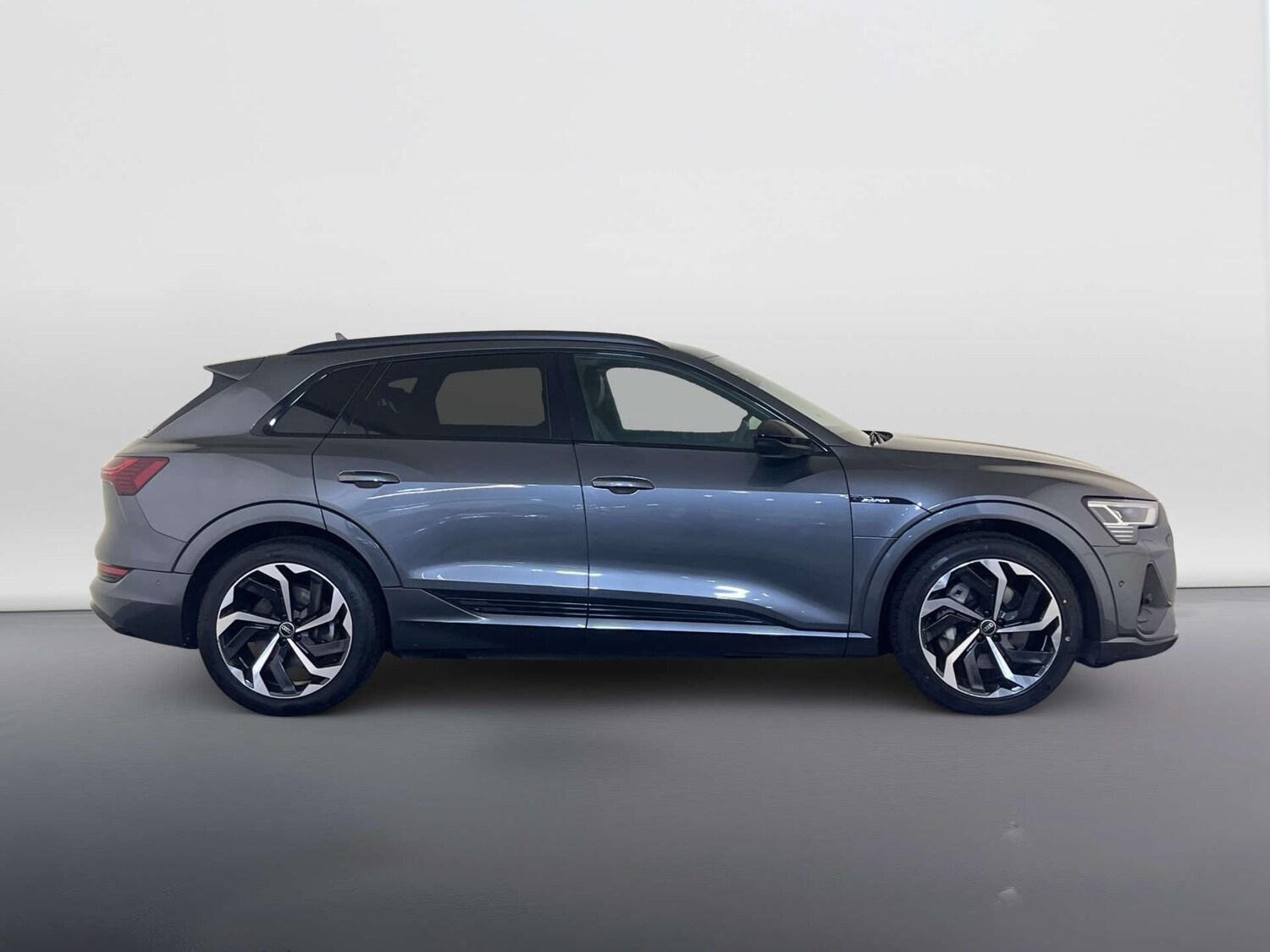 Used Audi e-tron 2022 for sale - 77905831: Photo 11