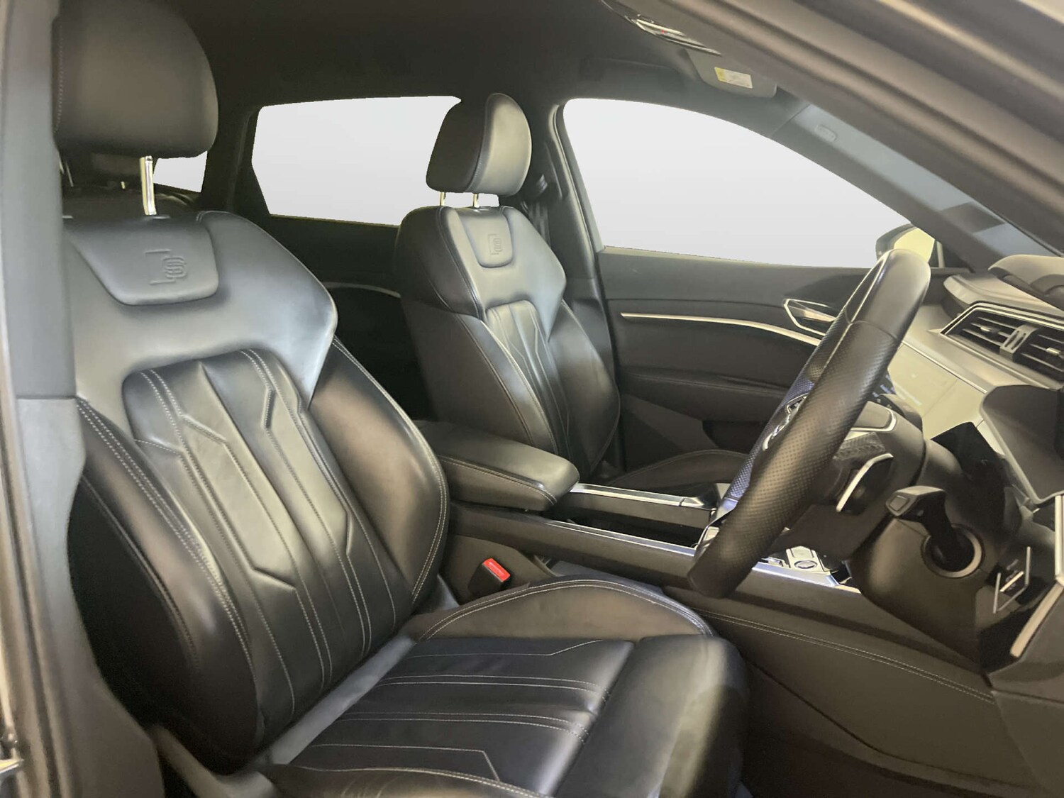 Used Audi e-tron 2022 for sale - 77905831: Photo 13