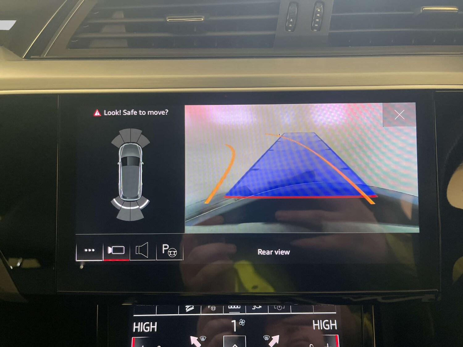 Used Audi e-tron 2022 for sale - 77905831: Photo 20