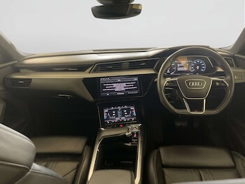 Used Audi e-tron 2022 for sale - 77905831: Photo