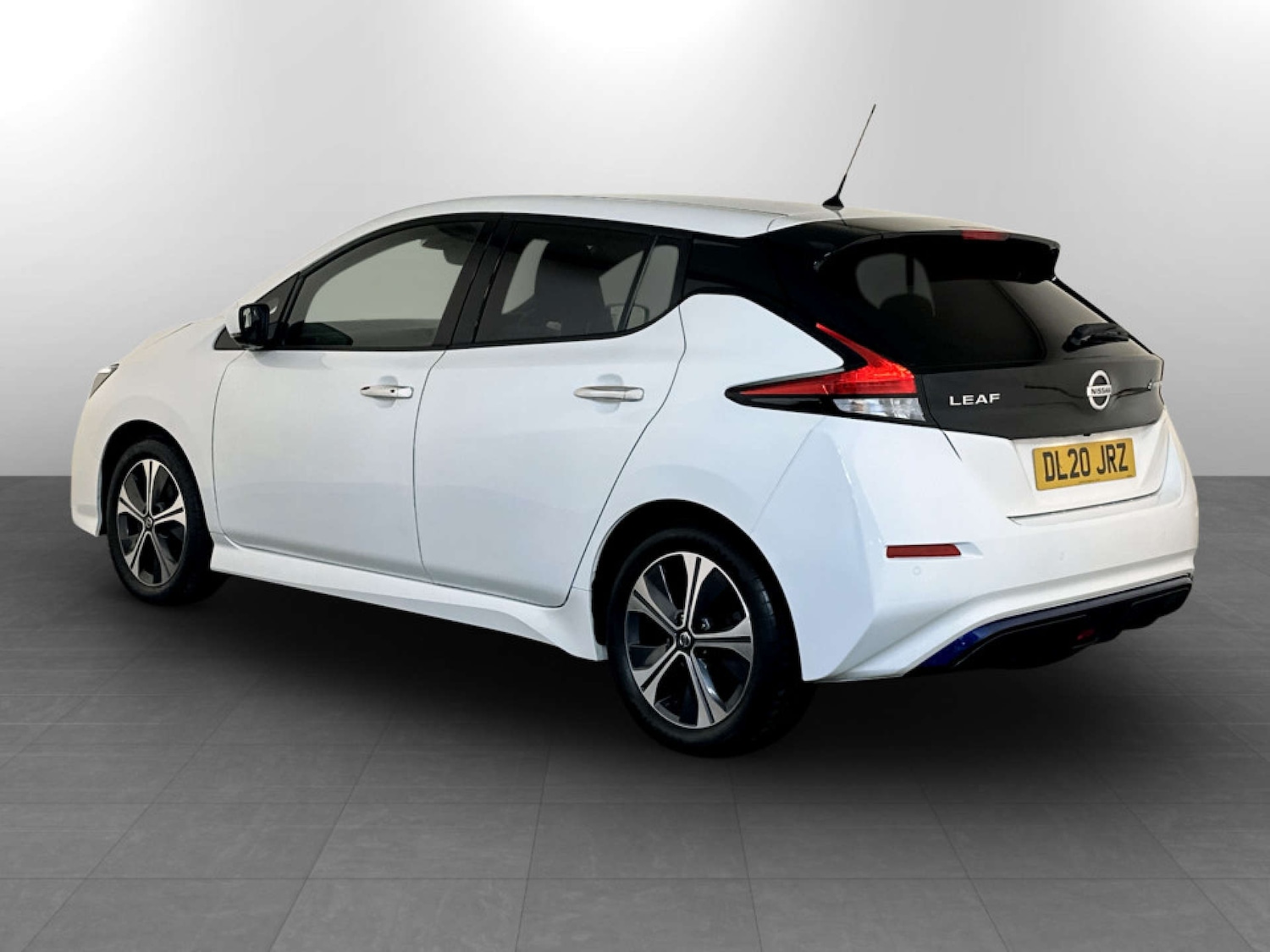 Used Nissan Leaf 2020 for sale - 77780912: Photo 8