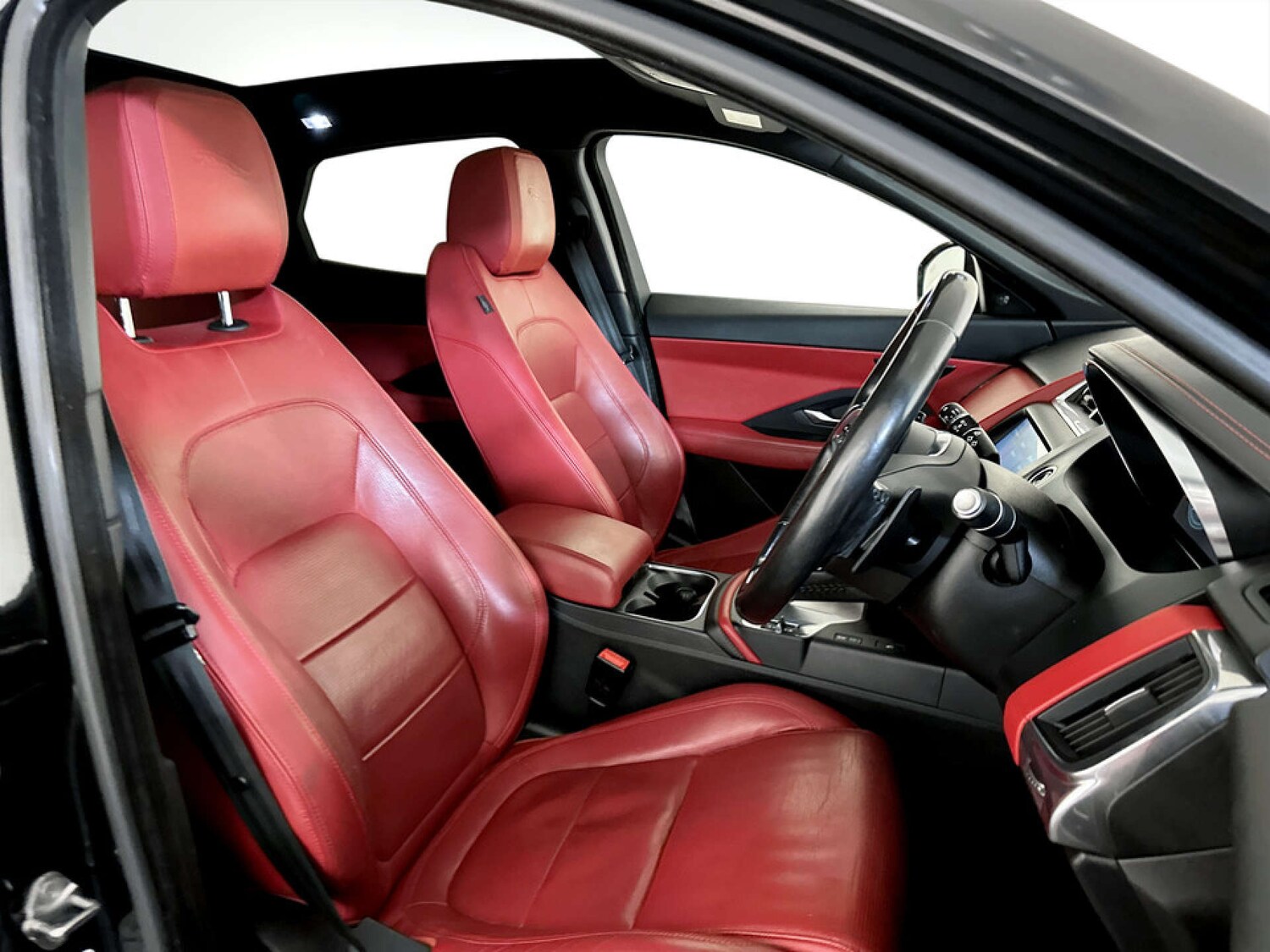 Used Jaguar E-Pace 2018 for sale - 77578901: Photo 13