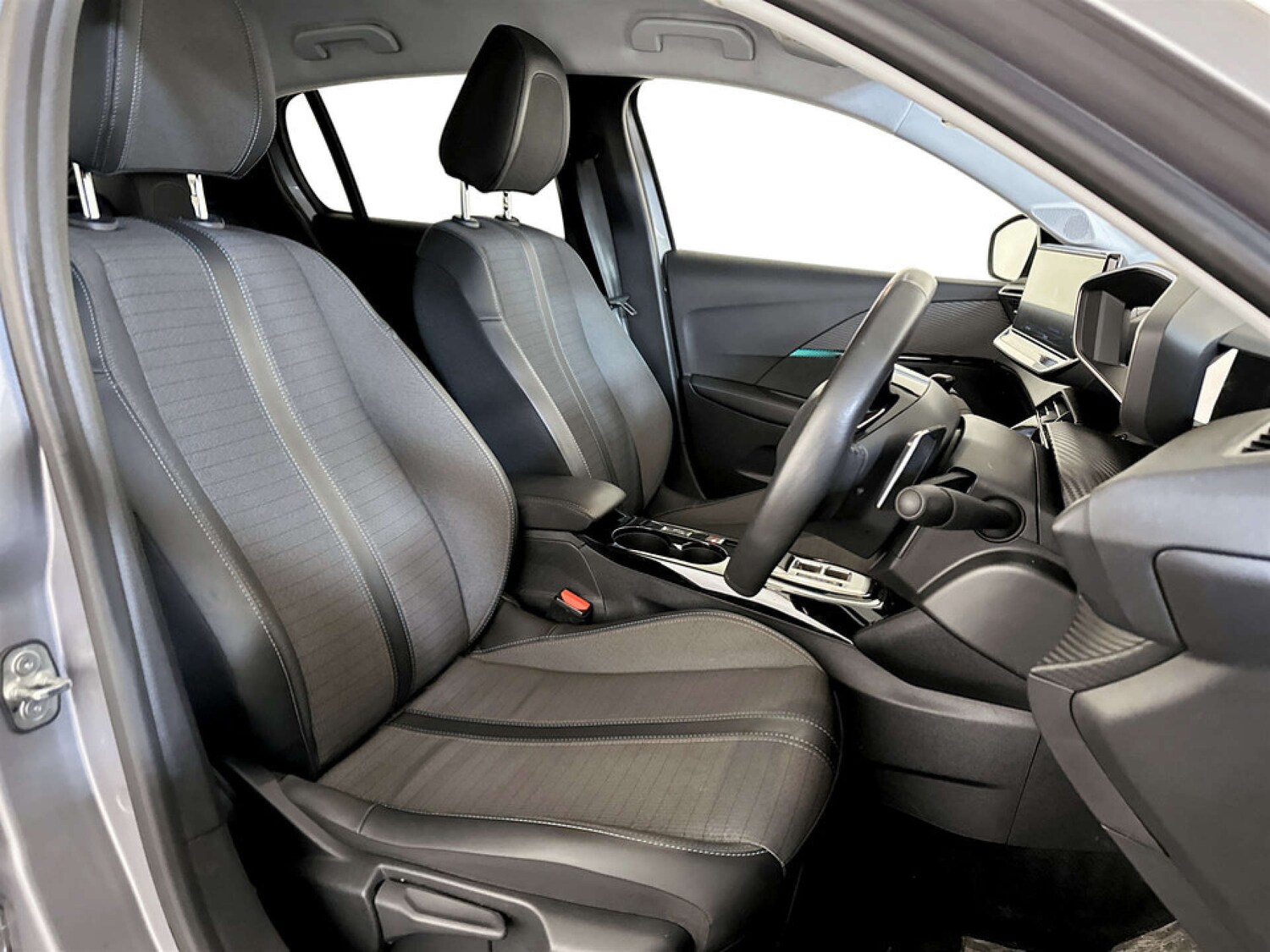 Used Peugeot 208 2022 for sale - 77590623: Photo 13