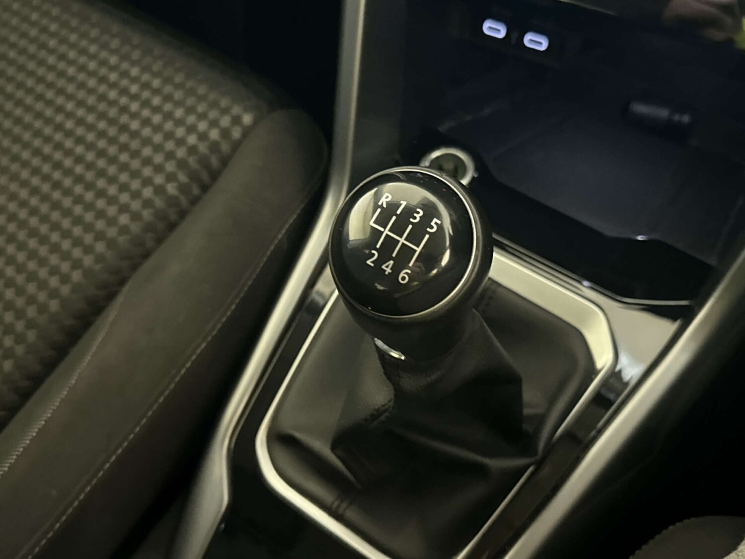 Used Volkswagen T-Roc 2021 for sale - 78084998: Photo 24