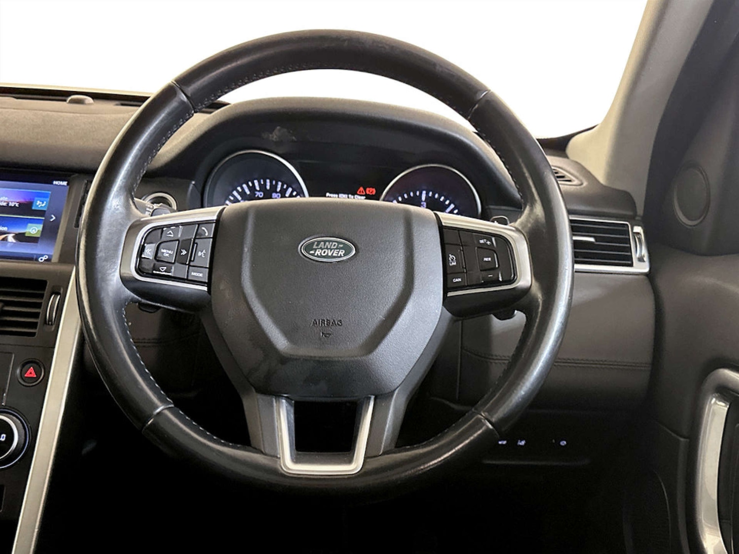 Used Land Rover Discovery Sport 2015 for sale - 77643133: Photo 17