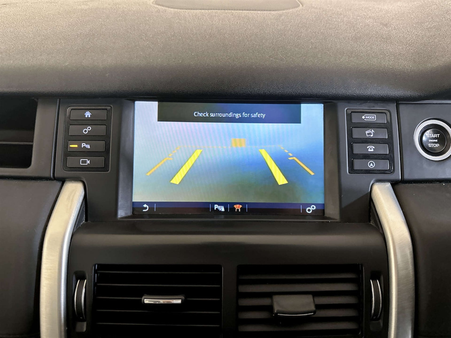 Used Land Rover Discovery Sport 2015 for sale - 77643133: Photo 21