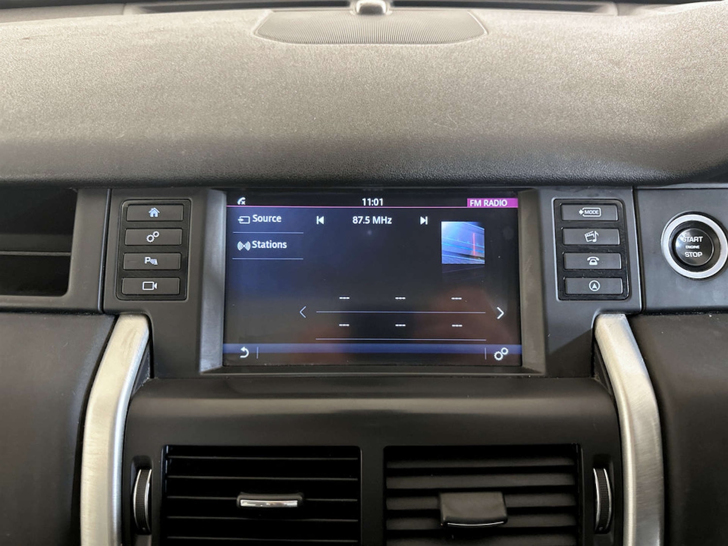 Used Land Rover Discovery Sport 2015 for sale - 77643133: Photo 24