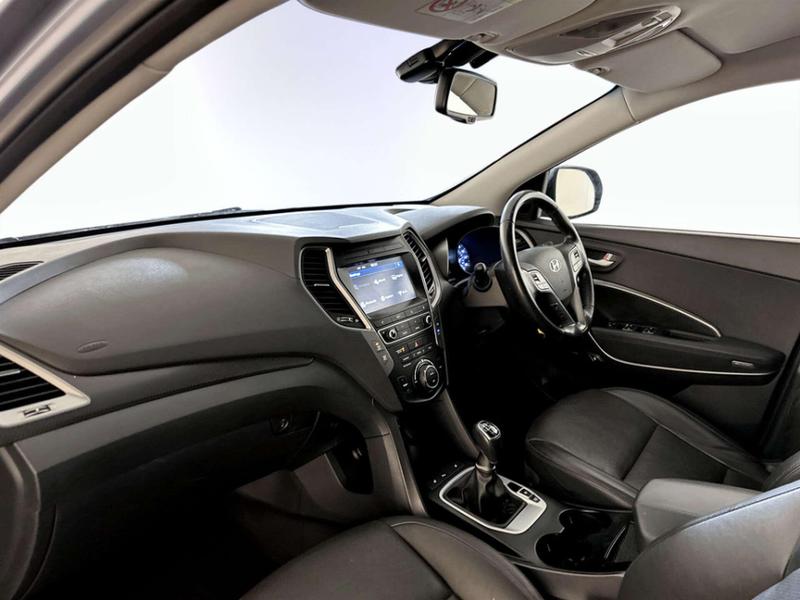 Used Hyundai Santa Fe 2017 for sale - 77036829: Photo 12