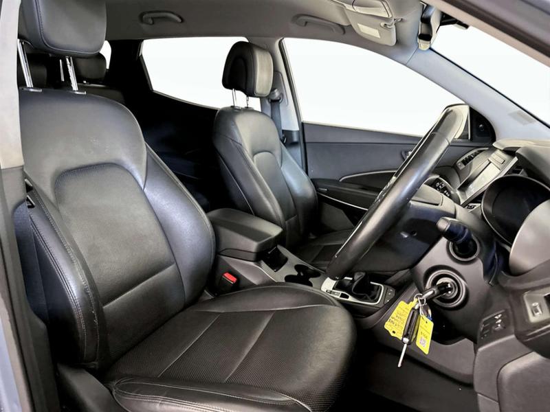 Used Hyundai Santa Fe 2017 for sale - 77036829: Photo 13