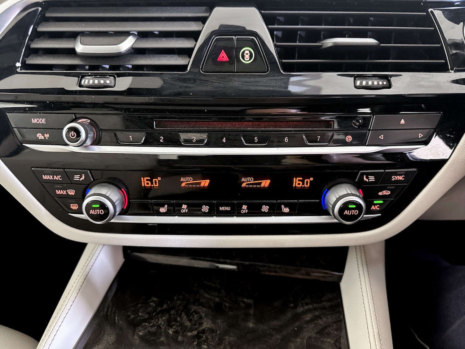 Used BMW 5 Series 2018 for sale - 77184919: Photo 27