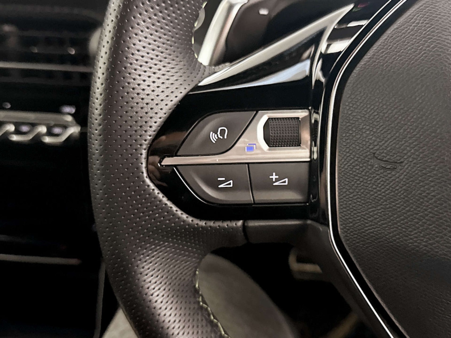 Used Peugeot 2008 2024 for sale - 77765771: Photo 18