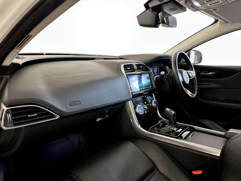 Used Jaguar XE 2019 for sale - 77018114: Photo 12