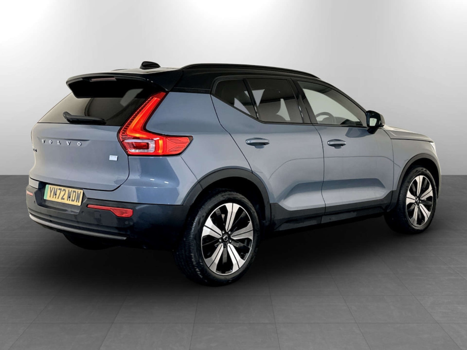Used Volvo XC40 2023 for sale - 77682103: Photo 10
