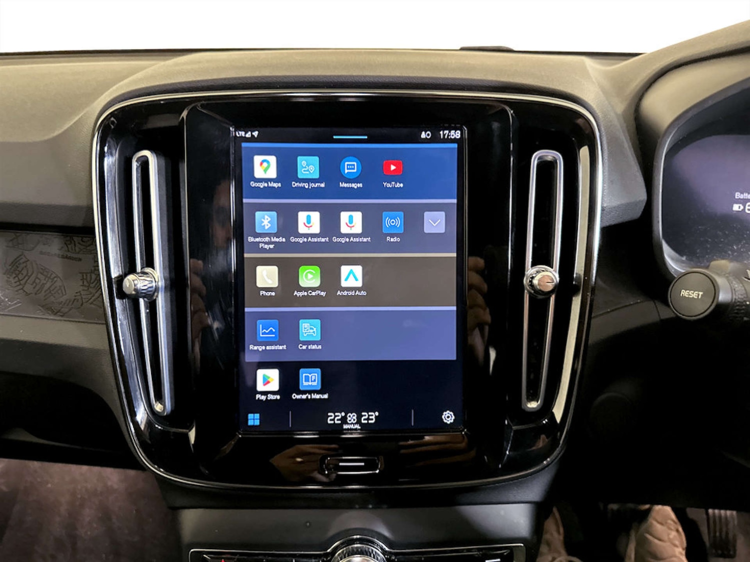 Used Volvo XC40 2023 for sale - 77682103: Photo 26