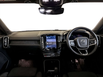 Used Volvo XC40 2023 for sale - 77682103: Photo