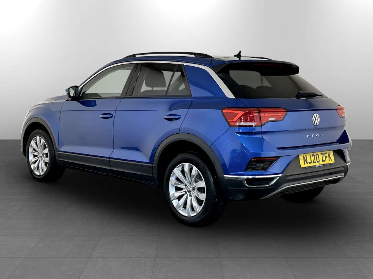 Used Volkswagen T-Roc 2020 for sale - 77185280: Photo 8