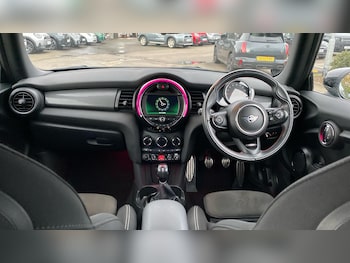 Used MINI Hatch 2020 for sale - 76760075: Photo