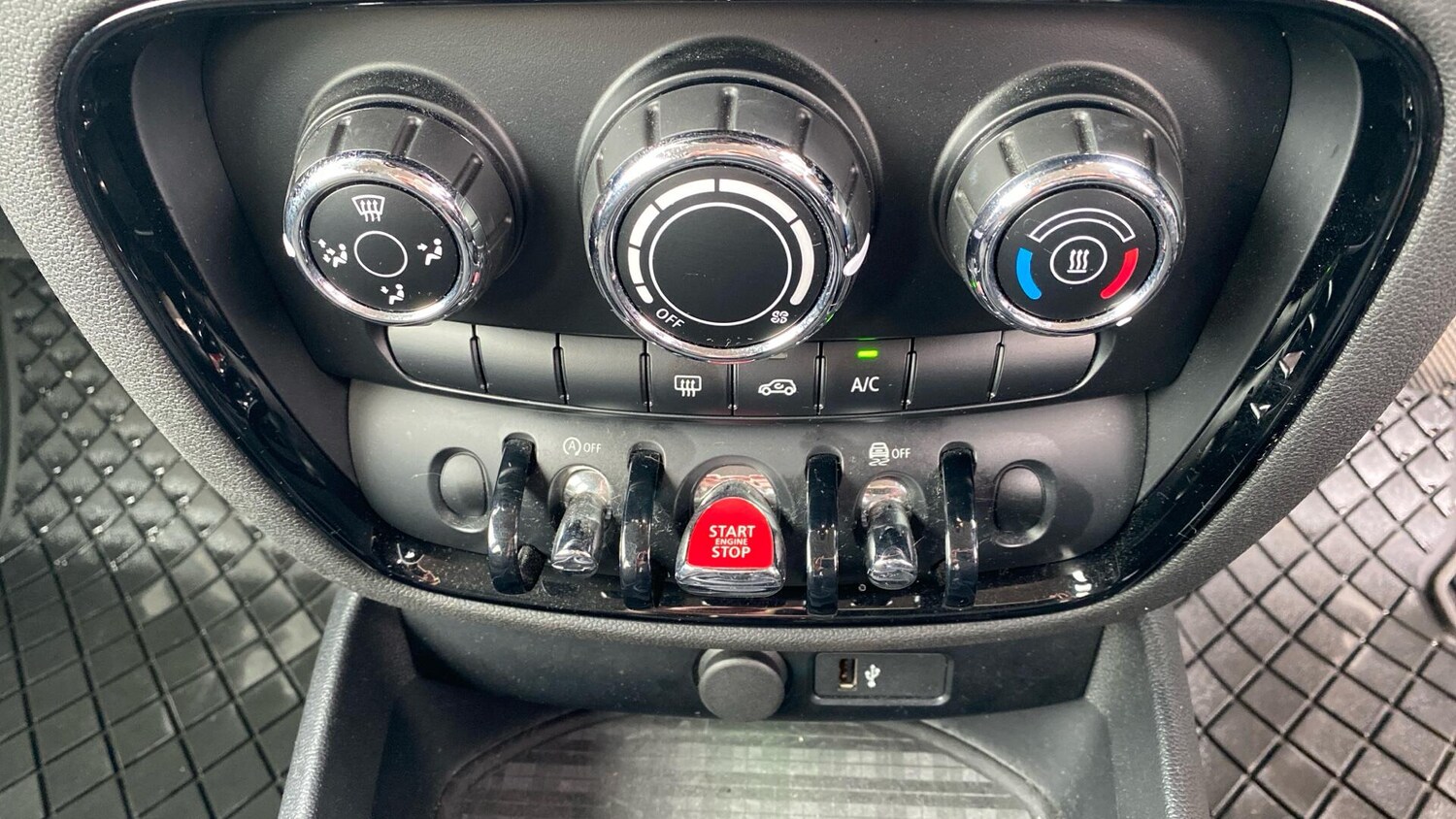 Used MINI Clubman 2019 for sale - 76760060: Photo 29