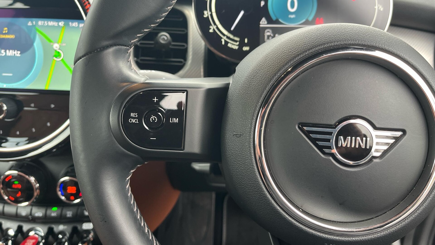 Used MINI Convertible 2023 for sale - 77612481: Photo 17