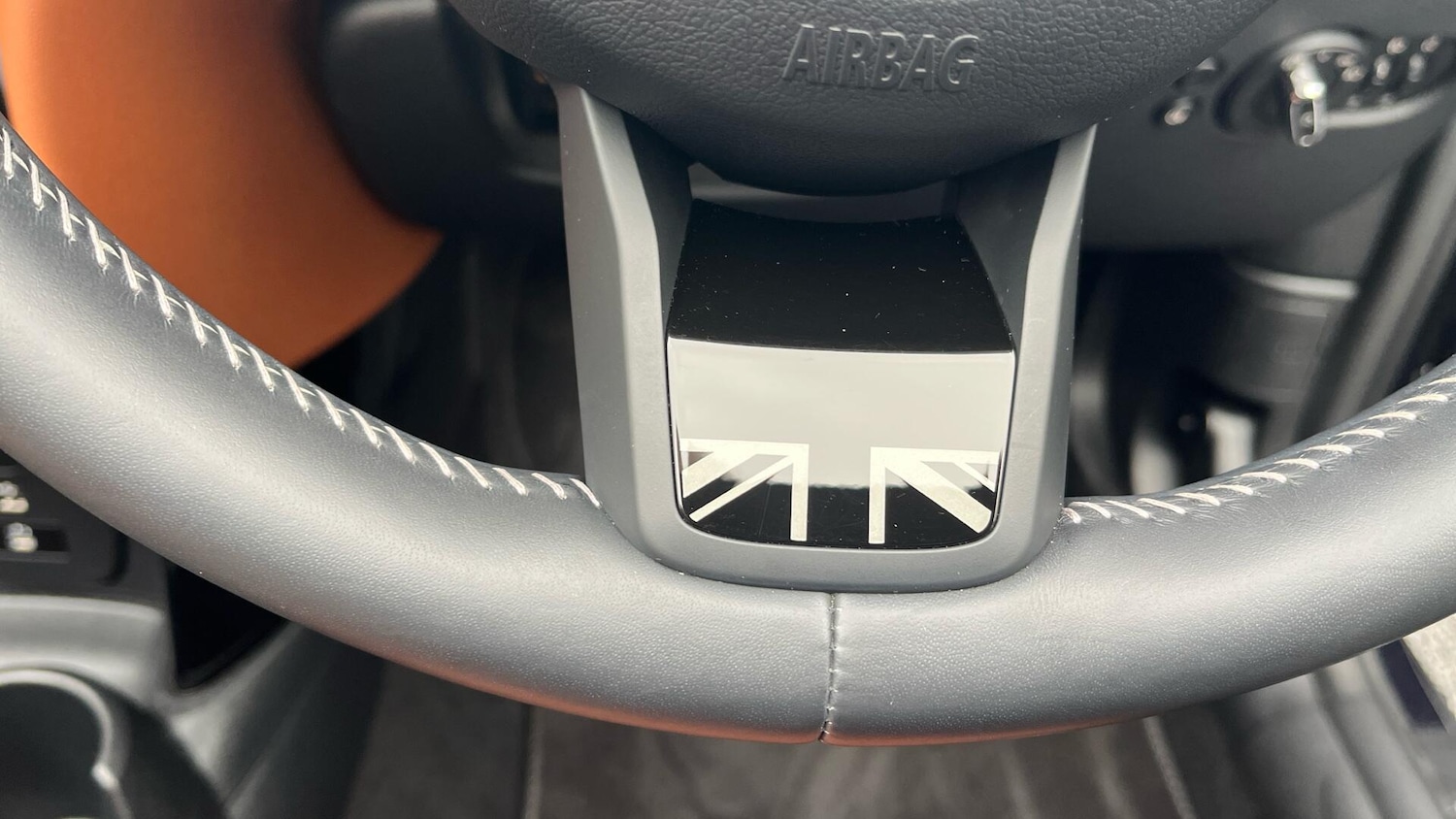 Used MINI Convertible 2023 for sale - 77612481: Photo 32