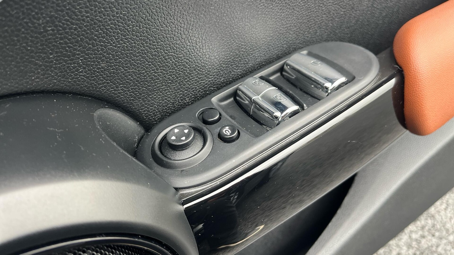 Used MINI Convertible 2023 for sale - 77612481: Photo 35