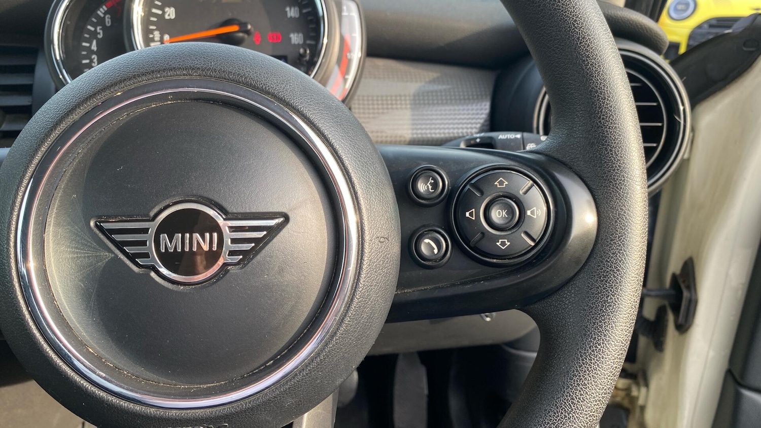 Used MINI Hatch 2019 for sale - 77993480: Photo 18