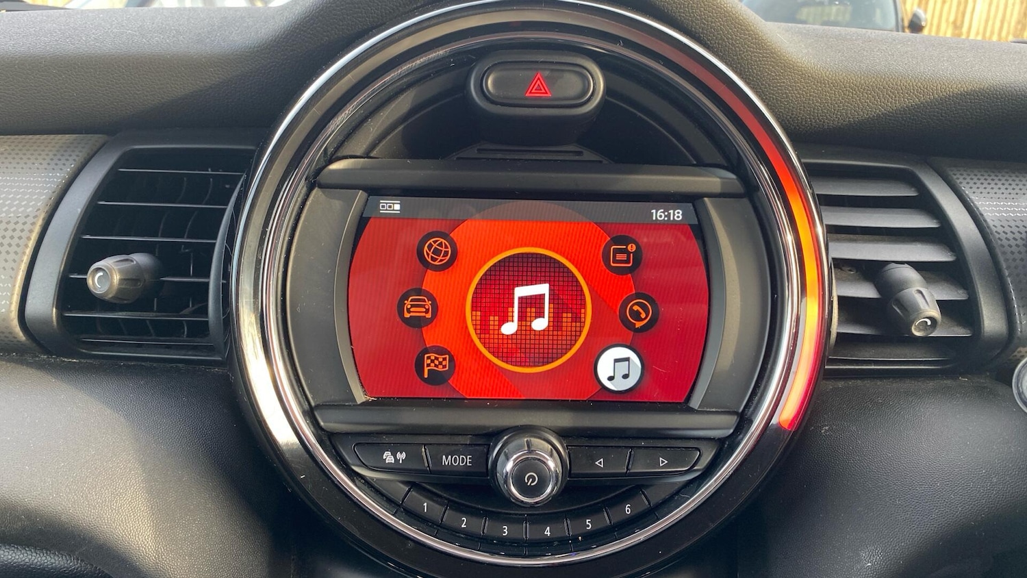 Used MINI Hatch 2019 for sale - 77993480: Photo 8