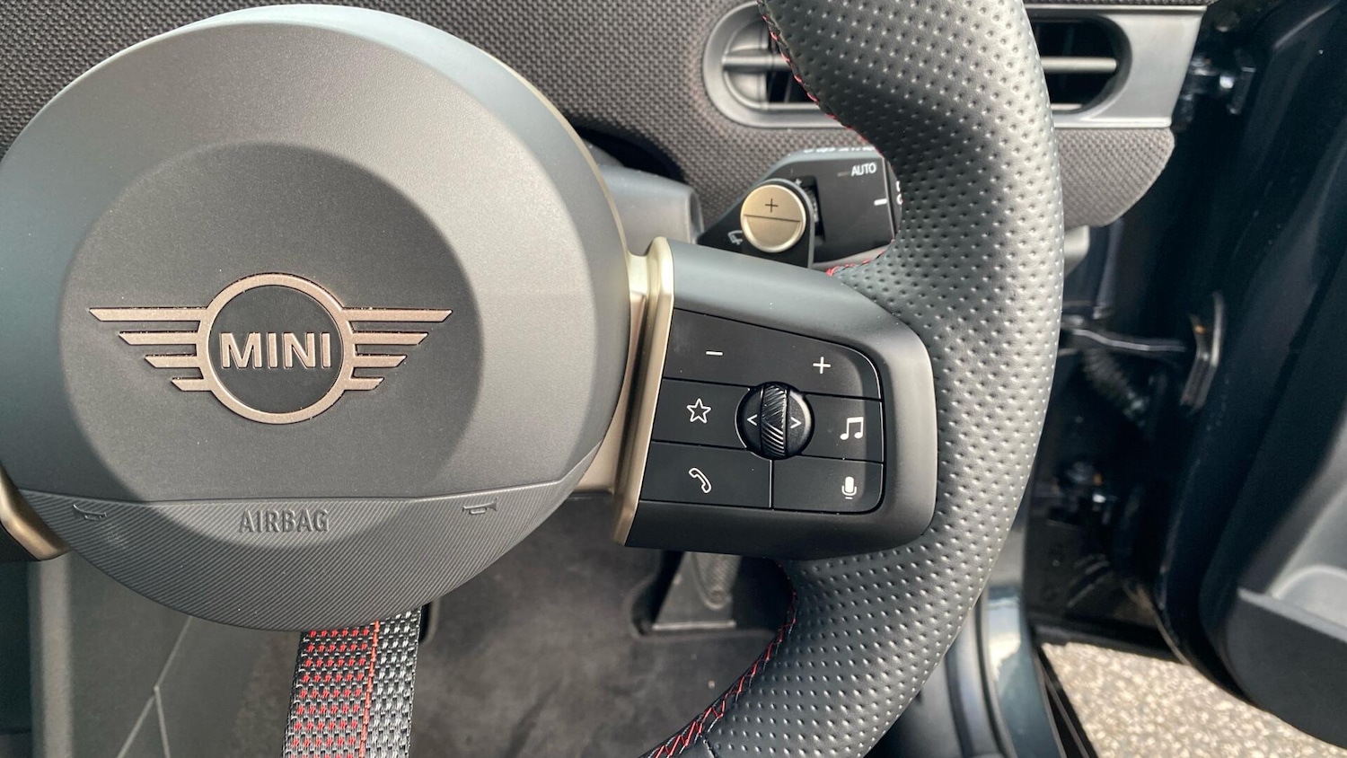 Used MINI Hatch 2025 for sale - 76839849: Photo 18