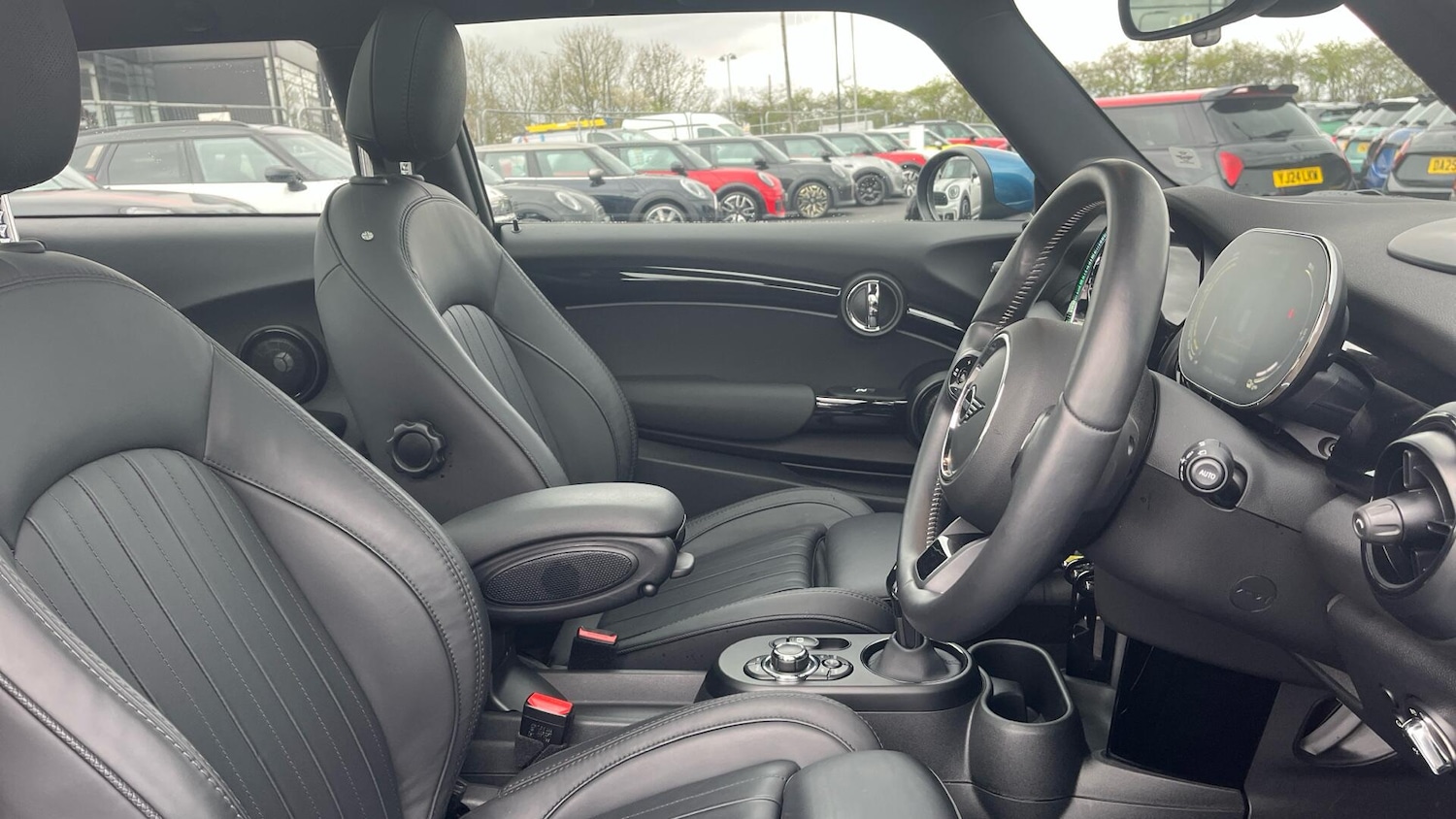 Used MINI Hatch 2023 for sale - 77994350: Photo 11