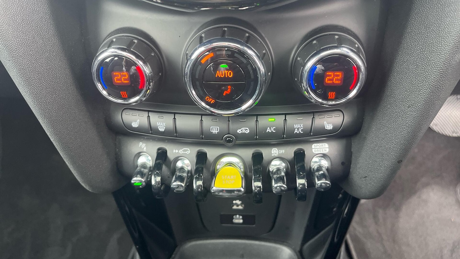 Used MINI Hatch 2023 for sale - 77994350: Photo 27