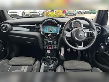 Used MINI Hatch 2022 for sale - 77039945: Photo