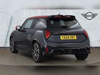 Used MINI Hatch 2024 for sale - 77351669: Photo