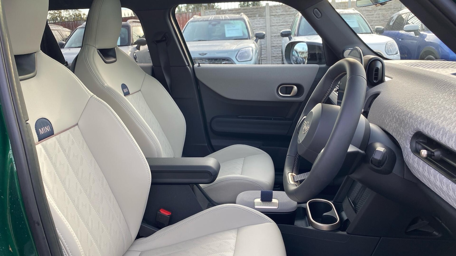 Used MINI Cooper 2025 for sale - 76800891: Photo 11