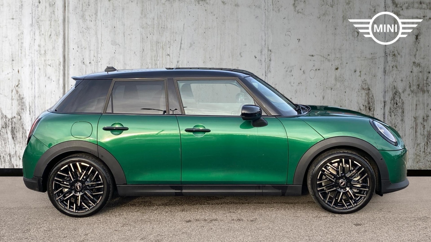 Used MINI Cooper 2025 for sale - 76800891: Photo 3