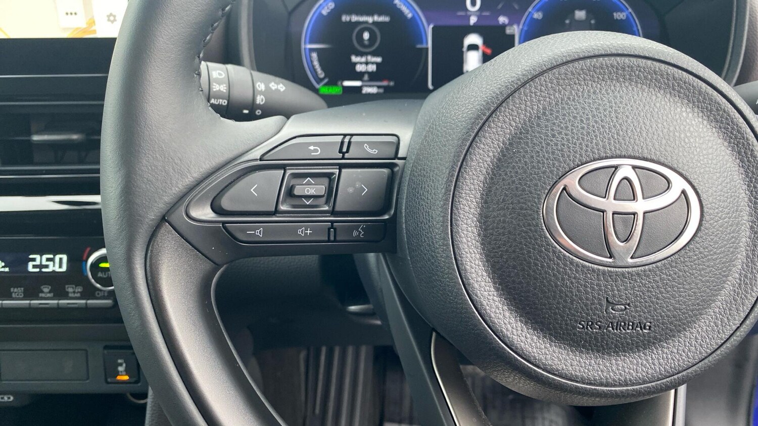 Used Toyota Yaris Cross 2024 for sale - 77455058: Photo 17