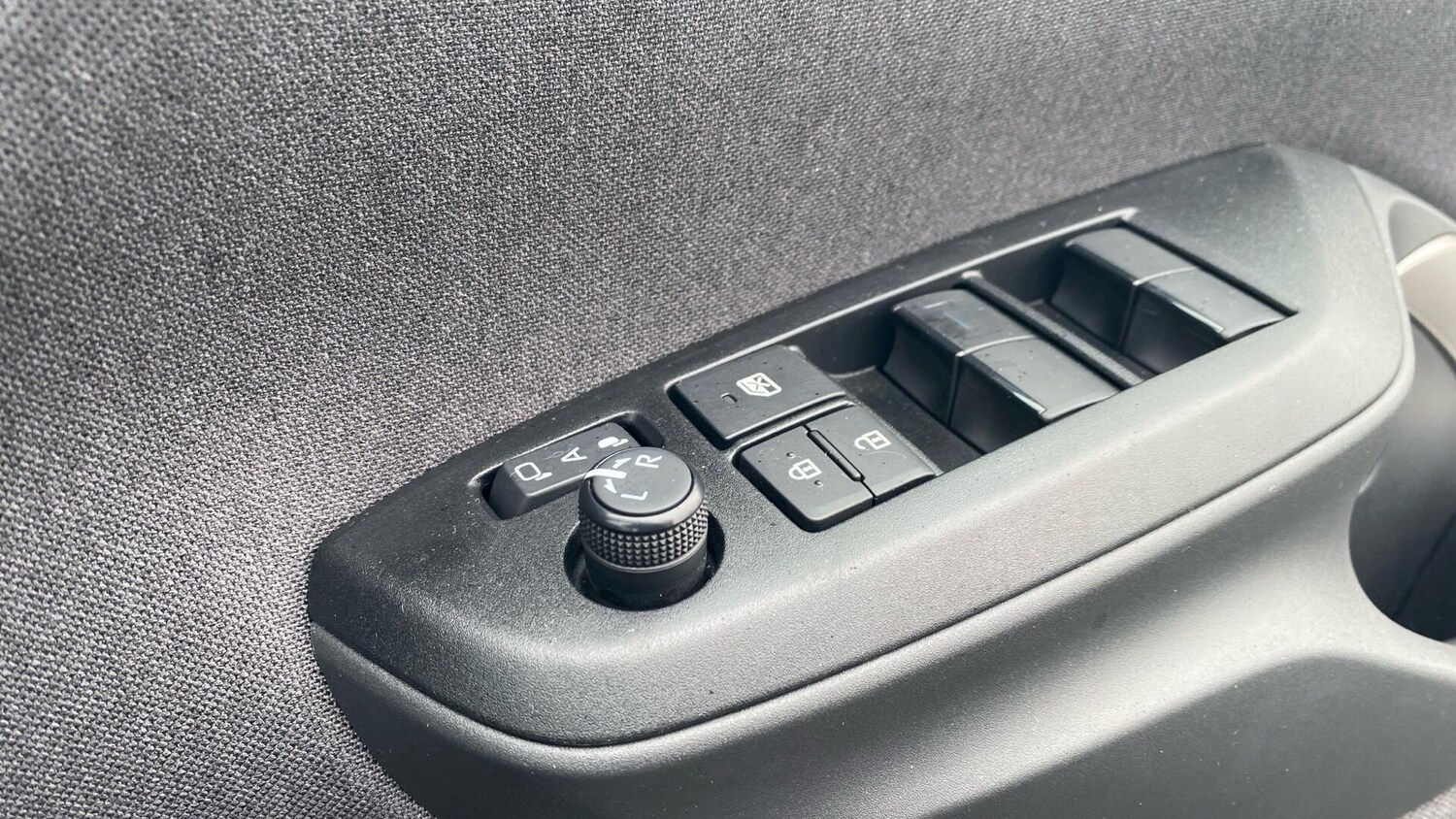 Used Toyota Yaris Cross 2024 for sale - 77455058: Photo 30