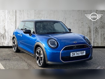 2024 (74) - 2.0 S Exclusive 3dr Auto