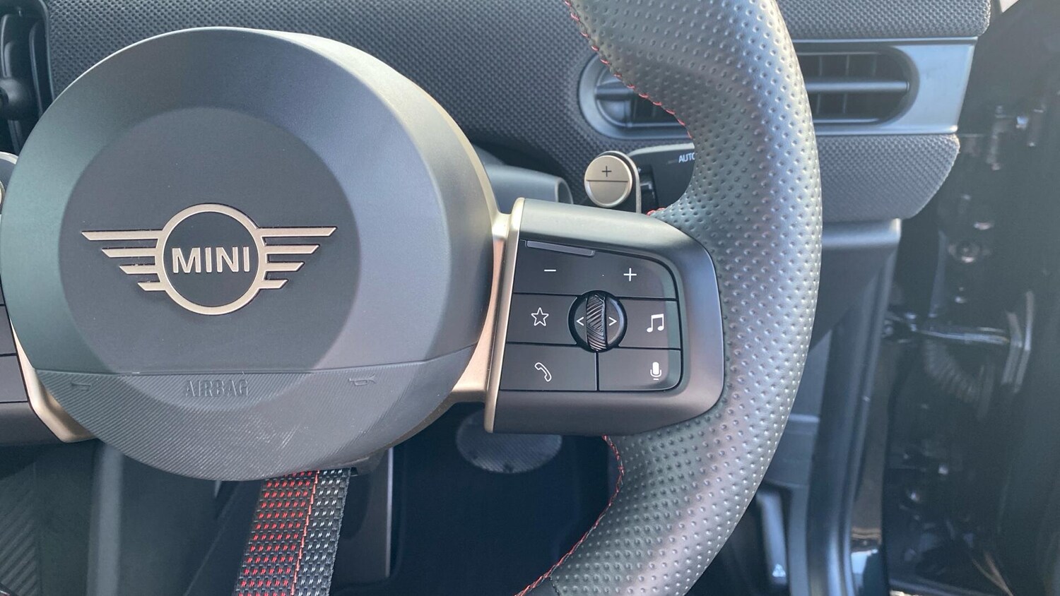 Used MINI Hatch 2024 for sale - 77625178: Photo 18