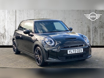 Used MINI Hatch 2023 for sale - 76760103: Photo