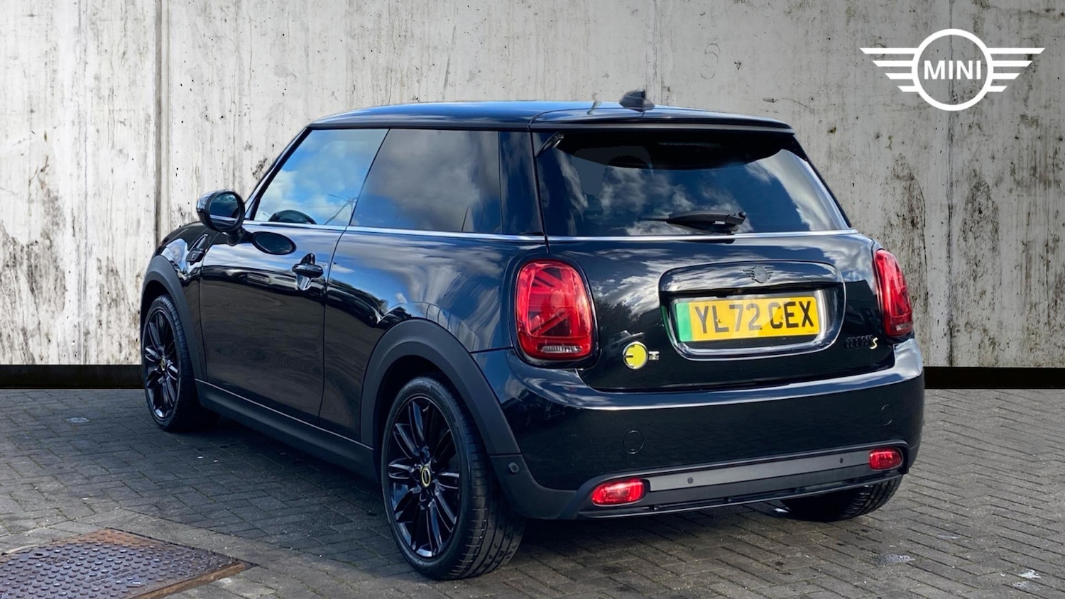 Used MINI Hatch 2023 for sale - 76760103: Photo 2