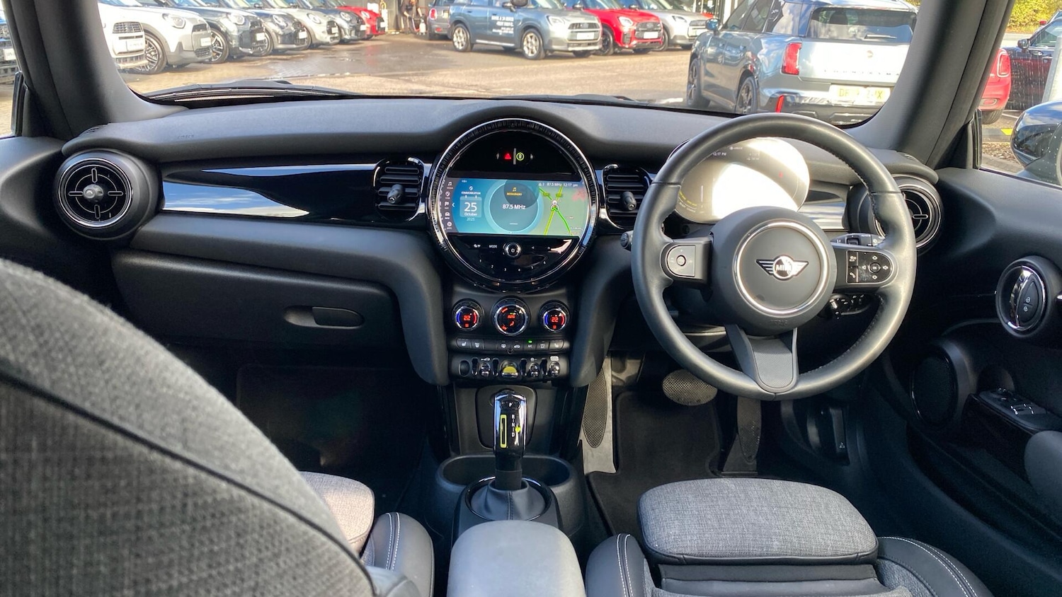 Used MINI Hatch 2023 for sale - 76760103: Photo 4