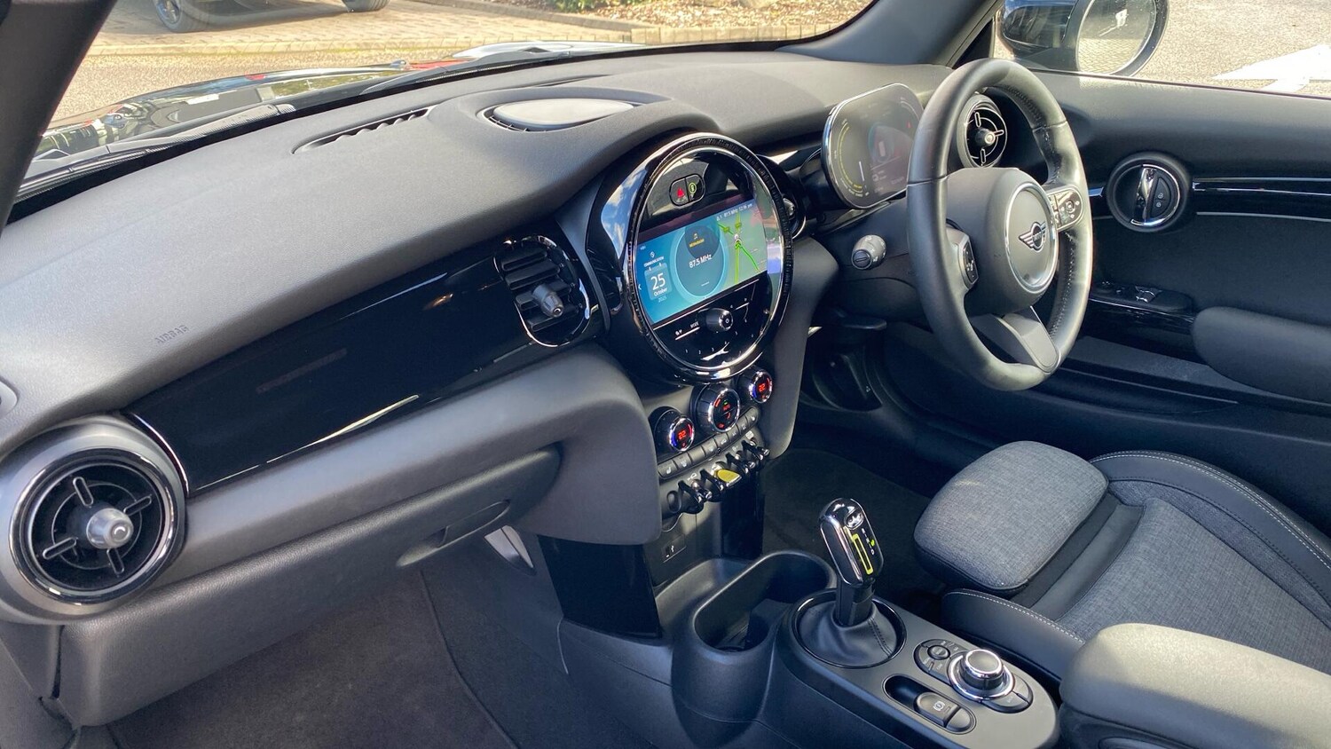 Used MINI Hatch 2023 for sale - 76760103: Photo 7