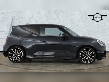 Used MINI Hatch 2024 for sale - 77455079: Photo