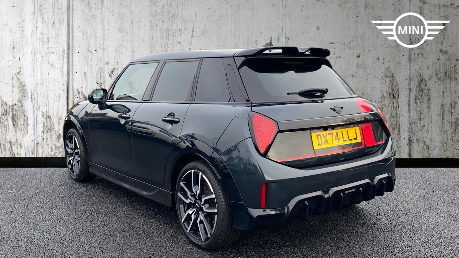 Used MINI Cooper 2024 for sale - 77396641: Photo 2