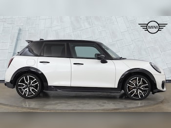 Used MINI Cooper 2025 for sale - 76760048: Photo