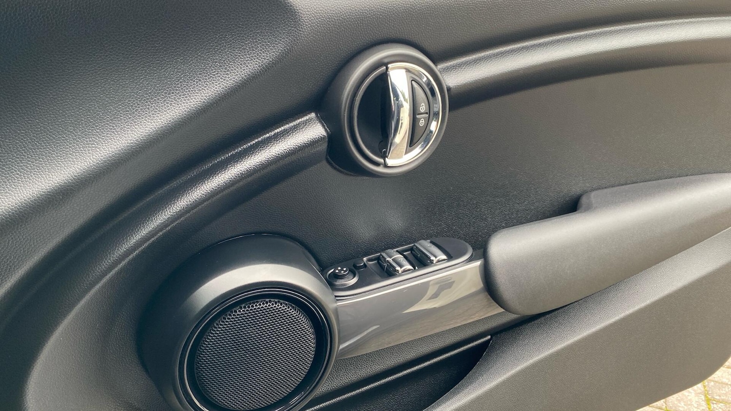 Used MINI Convertible 2018 for sale - 77670485: Photo 20