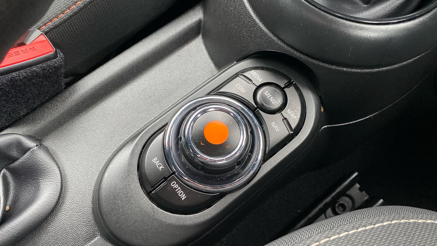 Used MINI Convertible 2018 for sale - 77670485: Photo 28