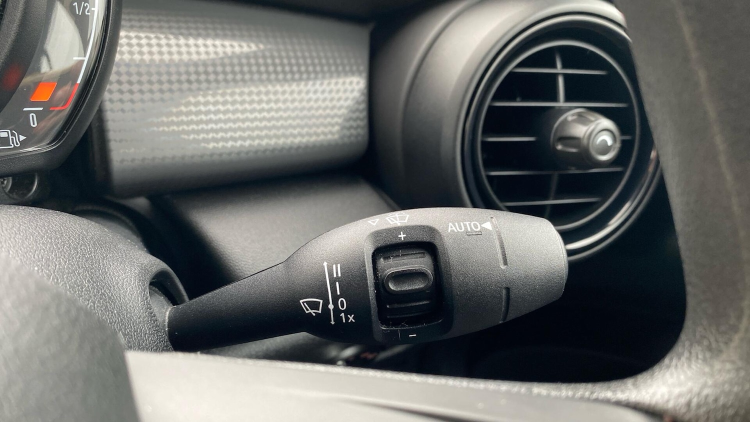 Used MINI Convertible 2018 for sale - 77670485: Photo 30